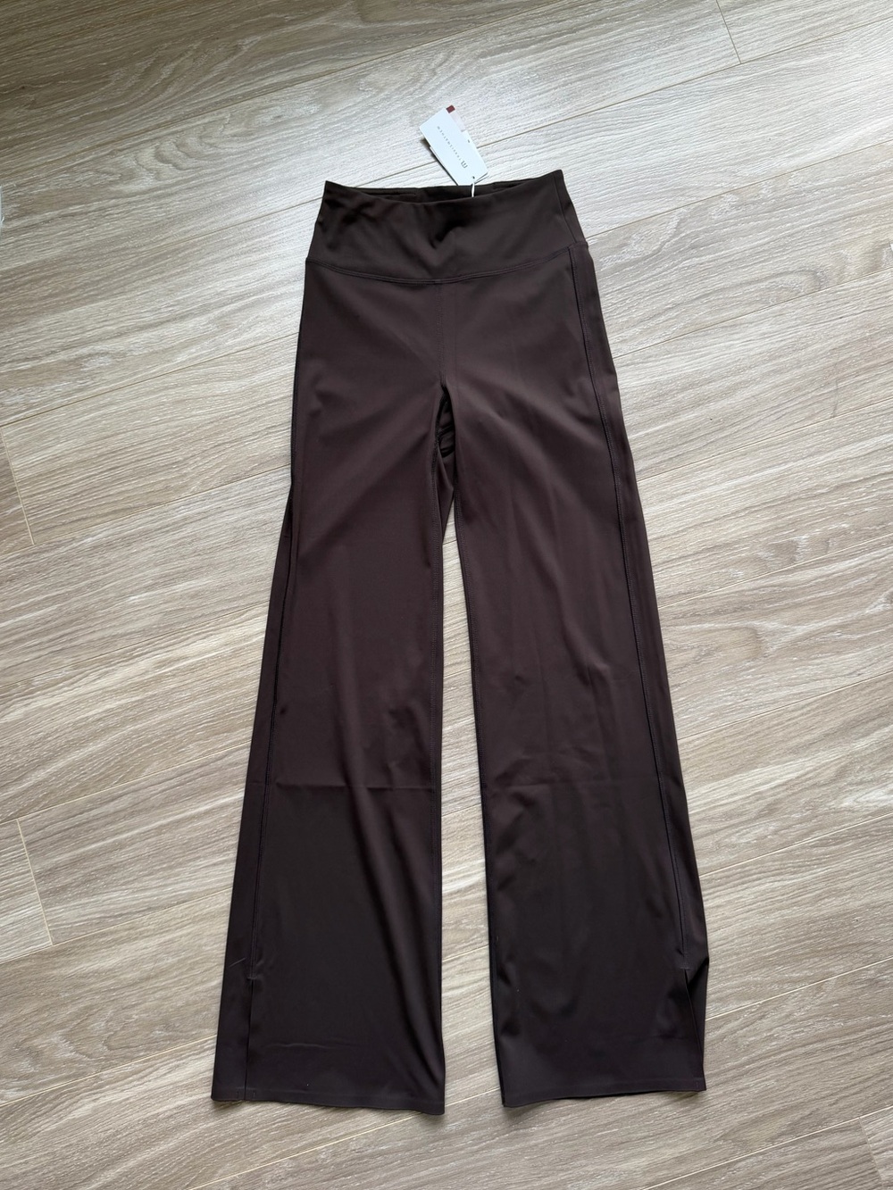 NWT Travis Mathew Women’s MoveKnit Slit Bonded Pants Sz XS Brown